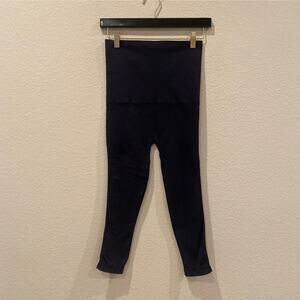 Mother Tucker Shapewear Leggings Capri size Small